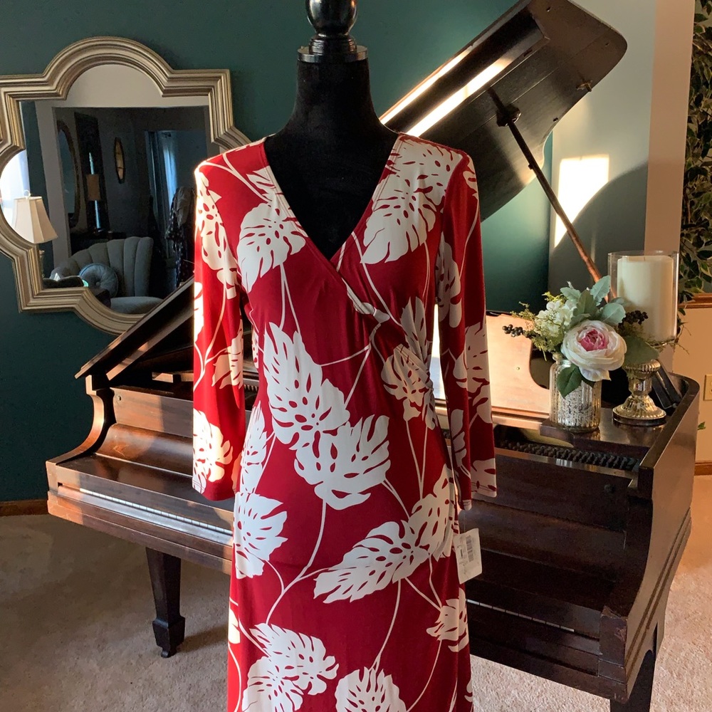 Beautiful soft stretchy wrap dress.❤️